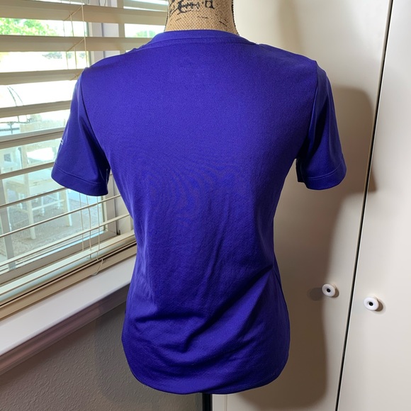 Women’s Under Armour Flag Heart Graphic T-Shirt - Picture 10 of 13